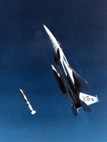 (gu)ķl(wi)Ǽg(sh)l(f)չh(yun)DF-15l(f)ASM-135l(wi)ǌ(do)