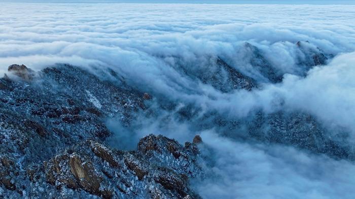 河南堯山：初雪新霽 云?？澙@