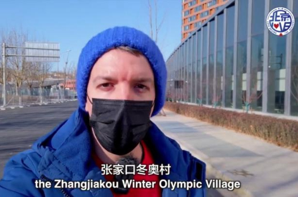 運動員公寓什么樣？英國小哥玩嗨了